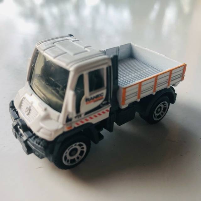MB Mercedes-Benz Unimog U300 2006 MB728
