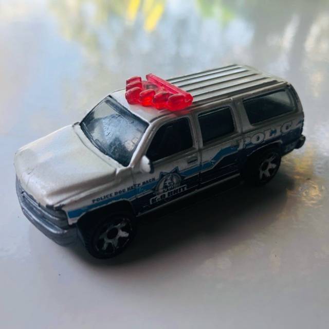 MB 2000 Chevrolet Suburban 1999 MB436