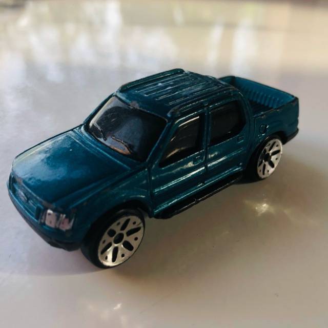 Maisto Ford Sport Trac 11405