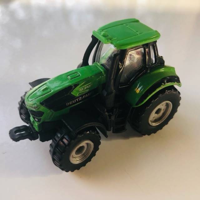 Majorette Deutz FAHR 9TTV Tractor