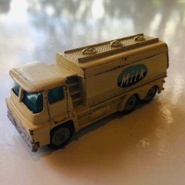 Husky Milk Tanker
