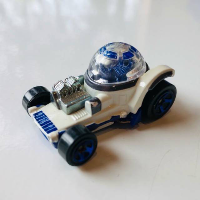 HL Star Wars R2D2 Hotwheels CGW37 2014