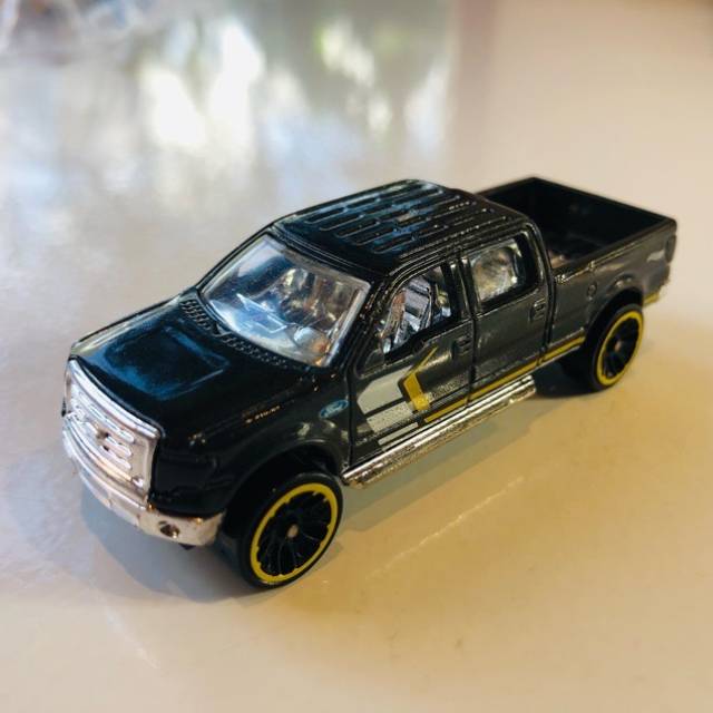 HL 2009 Ford F- 150 Black 2012 Indonesia