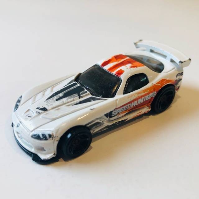 HL Dodge Viper SRT10 ACR White Speed Hunters...