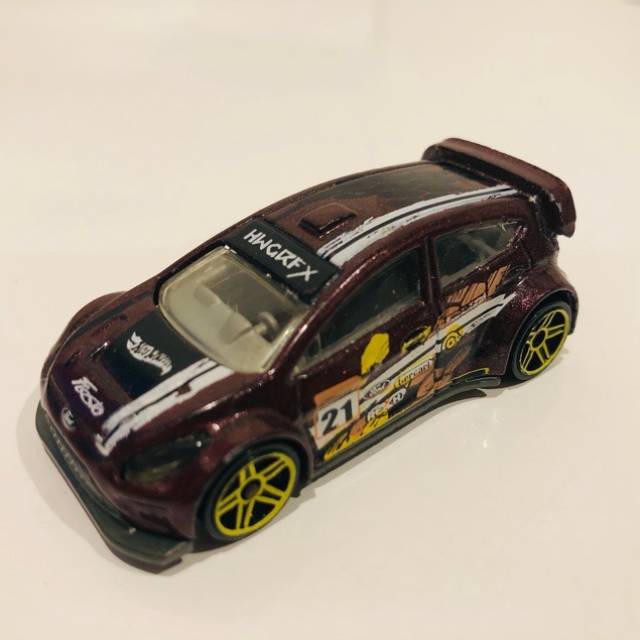 HL ‘12 Ford Fiesta Maroon 2011 Malaysia
