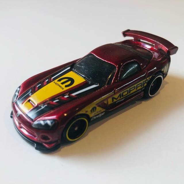 HL Dodge Viper SRT10 ACR R0939 Maroon Mopar...