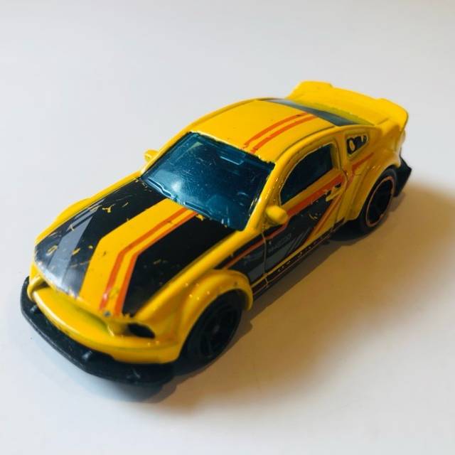 HL 2005 Ford Mustang Yellow 2015 Malaysia