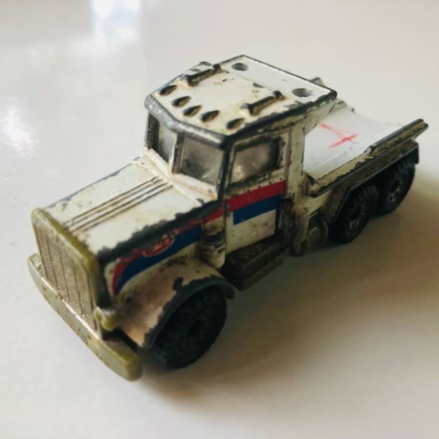 MB Peterbilt Tow Truck 1981 white