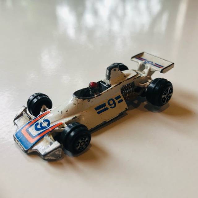 Yatming F 1 Car White (9) No 1303