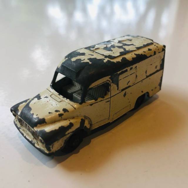 MB Lesney Lomas Ambulance White No 14
