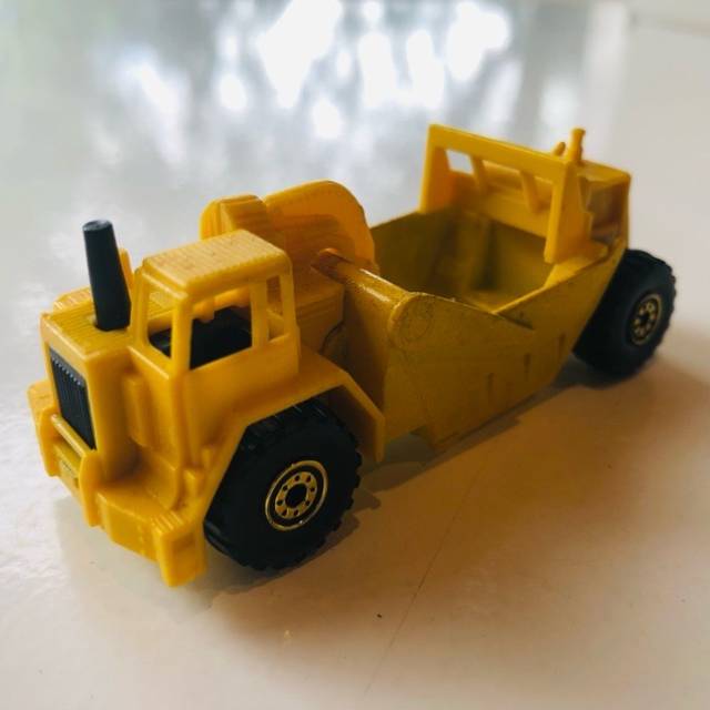 HL Grader Yellow 1986 Malaysia