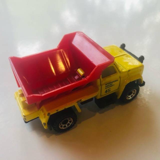 vintagetoy_25532.jpg