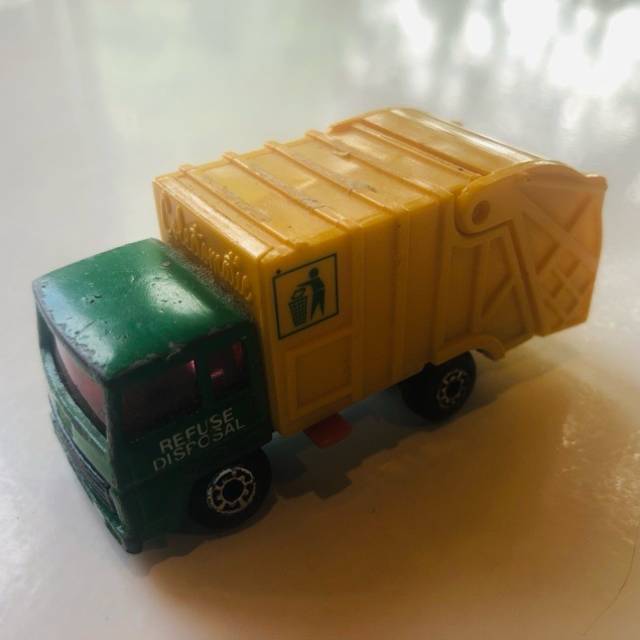 MB Superfast Refuse Truck No 36 Yellow Green
