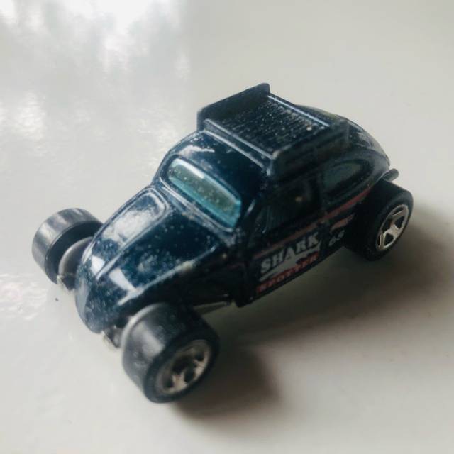 HL Custom Volkswagen Beetle Black Shark Spot...