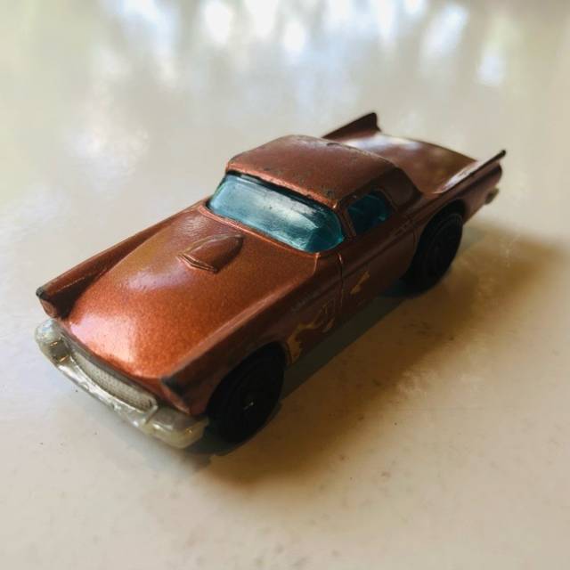 HL ‘57 T- Bird Gold 2012