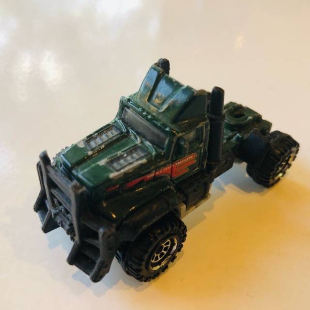 MB Torque Titan Truck 2012 Green MB865