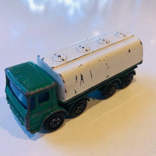 MB Lesney Petro Tanker No 32 Green White