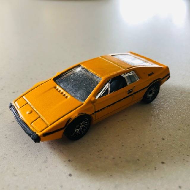 HL 2013 Lotus Esprit S1 Yellow