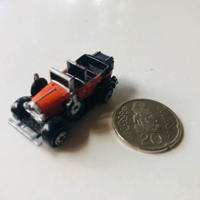 Micro Machine 1987 Orange family car ( PAM)