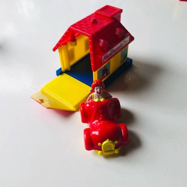 McDonalds -1993 Village Collectible House Re...