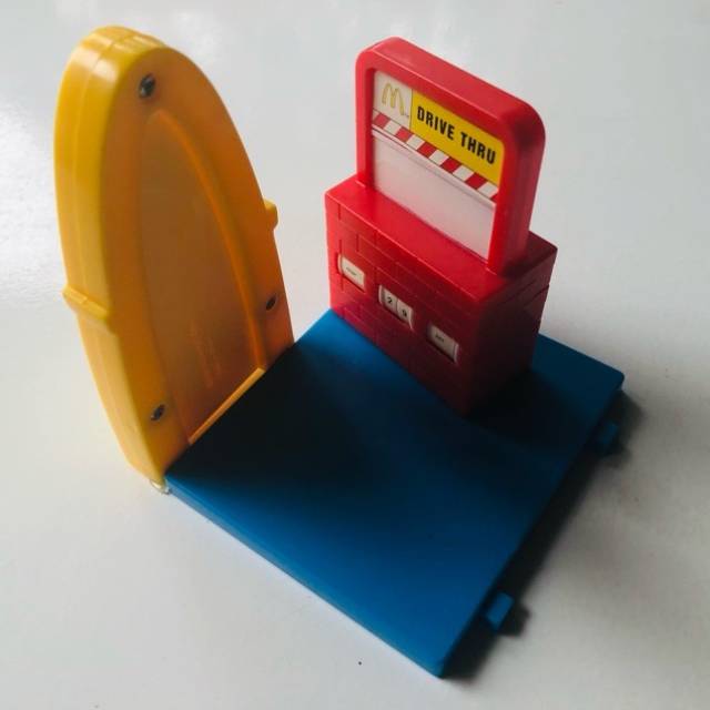 McDonalds - 2000 Petrol Station