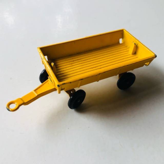 MB Farm Trailer Yellow