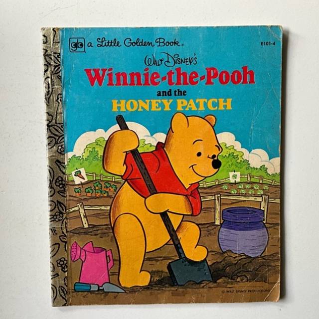 Golden Book - Walt Disney’s Winnie-the-Poo...