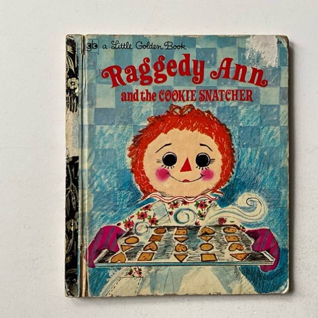 Golden Book - Raggedy Ann and the COOKIE SNA...