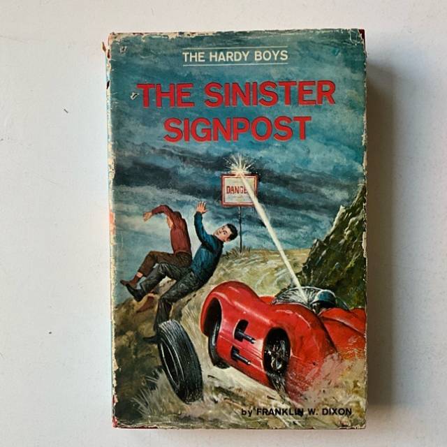 THE HARDY BOYS - THE SINISTER SIGNPOST 1969