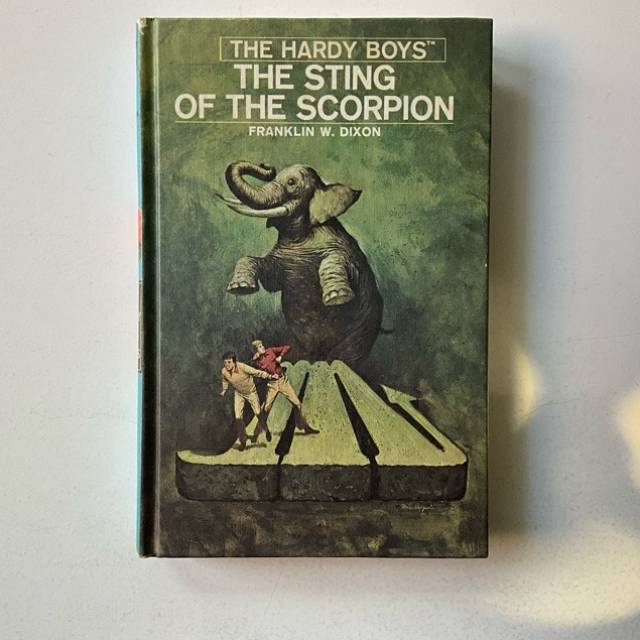 THE HARDY BOYS - THE STING OF THE SCORPION 1...