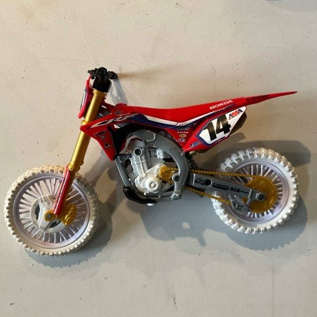 Honda trail Bike 450 Red