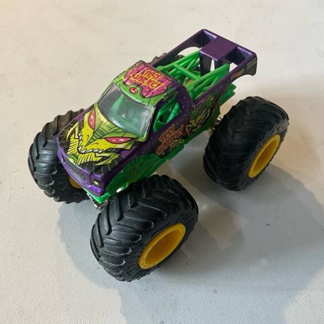 HL Monster Truck - Test Subject Purple