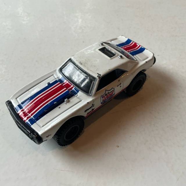 HL Premium OFF Road Camaro GBW99 (Lucas) Whi...