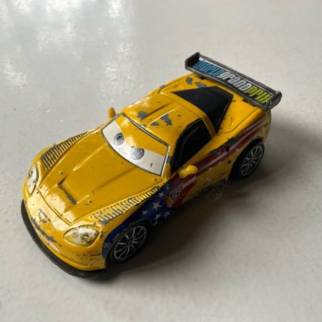 Disney Cars Pixar - Corvette Yellow V2814