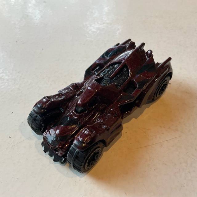 HL Batmobile CFG82 Maroon 2015 Malaysia