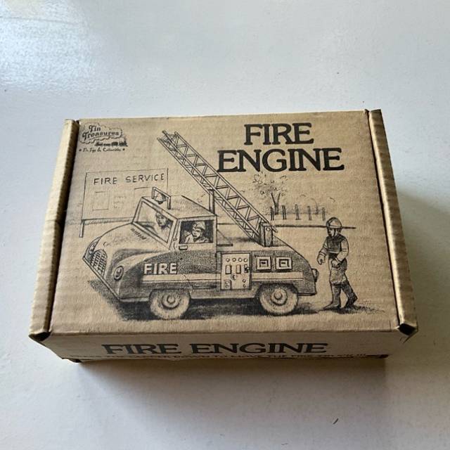 Tin Treasures - FIRE ENGINE (Replica) (PAM)