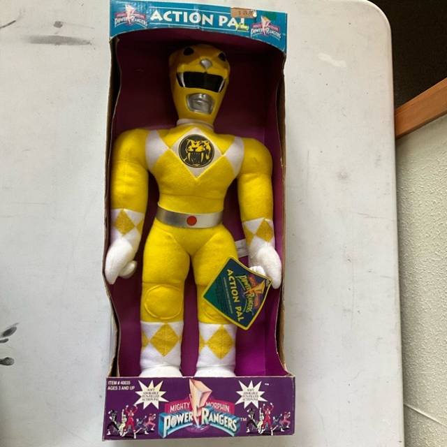 Mighty Morphin Power Rangers (Yellow Ranger)...