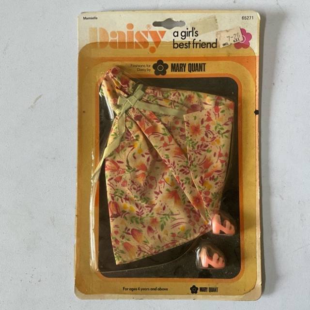 Daisy a girls best friend (MARY QUANT) Mamse...