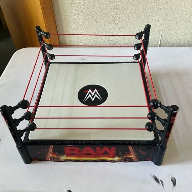 WWE RAW Superstar BREAKABLE Wrestling Ring r...