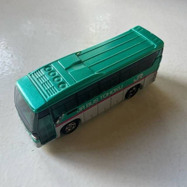 TOMICA ISUZU GALA (JR BUS TOHOKU) 2011