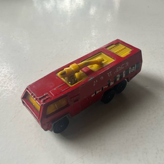 Corgi Juniors Chubb Fire Truck Airport Rescu...