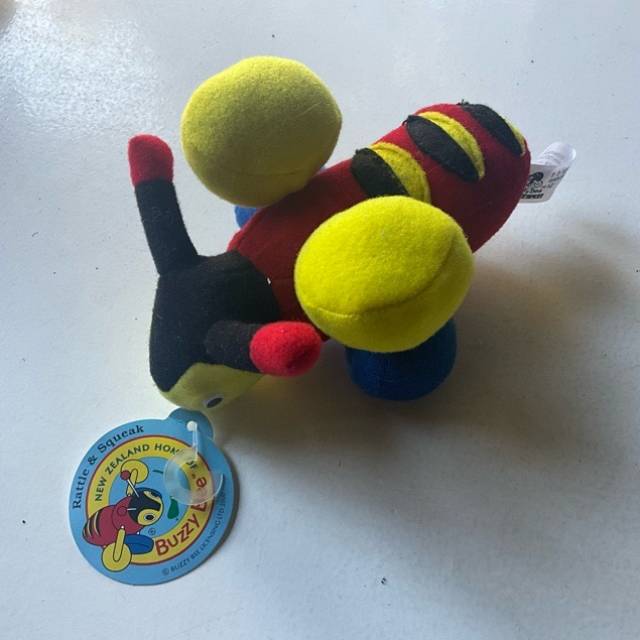 BUZZY BEE Rattle Shake Warkworth NZ