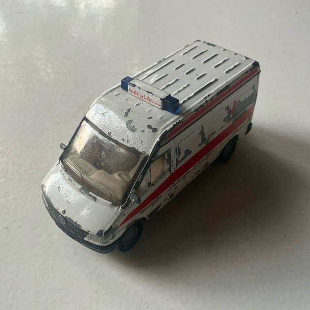SIKU Ambulance No 0804 0805
