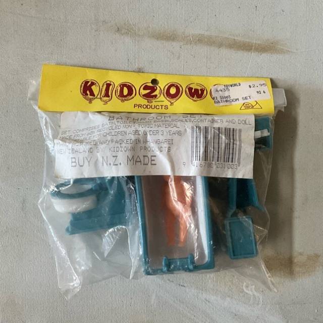 KIDZOWN PRODUCTS - Bathroom Set (RARE) (PAM)