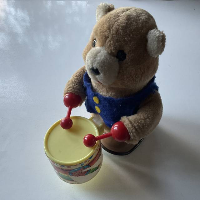 1986 HanStar Bear w Drum Battery Operated To...