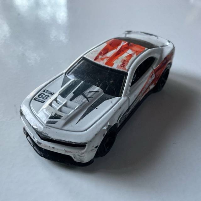 HL ‘12 CAMARO ZL white (68) Speed Hunter -...