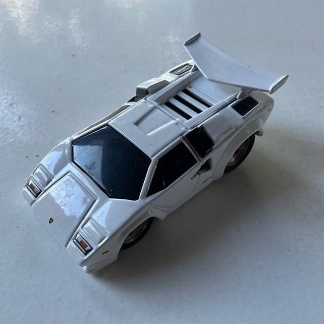 MAISTO - MUSCLE MACHINES ( LAMBORGHINI COUNT...