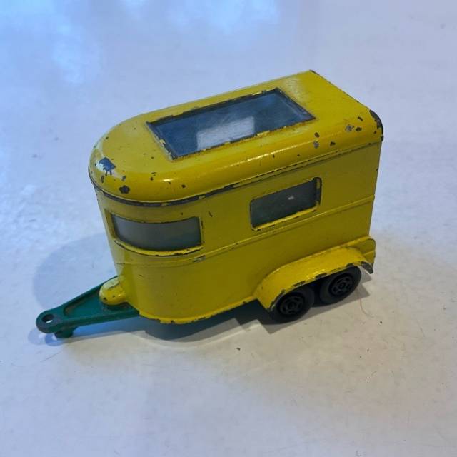 MB SUPERFAST - PONY TRAILER No 43