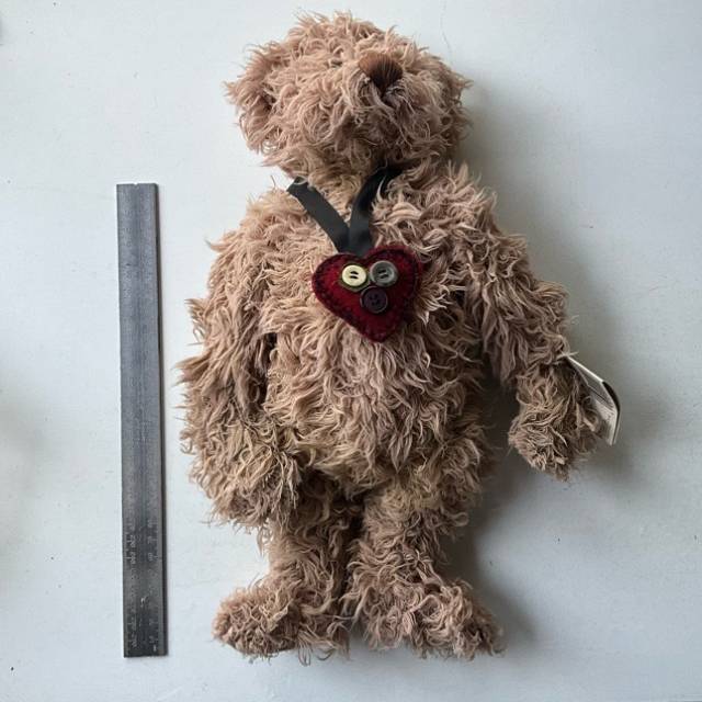 Cottage Collectibles (Shreddie) First Editio...