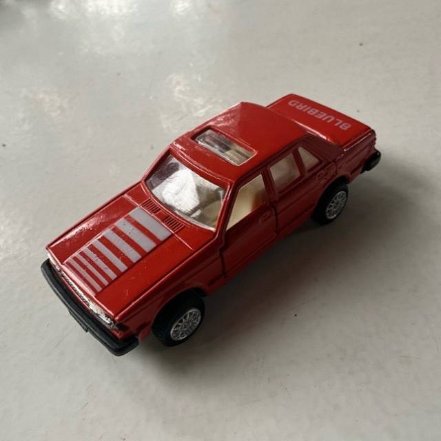 Yatming NISSAN BLUEBIRD TURBO (ORANGE)